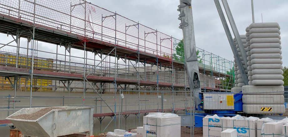 Die Arbeiten an der neuen Halle gehen gut voran