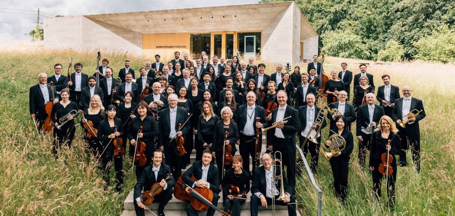 Die Nordwestdeutsche Philharmonie gestaltet mit einer Solistin das Neujahrskonzert 2025