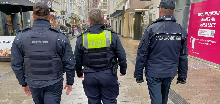 Zwei Mal pro Woche gehen Polizei und Ordnungsbehörde auf gemeinsame Streife durch die Innenstadt